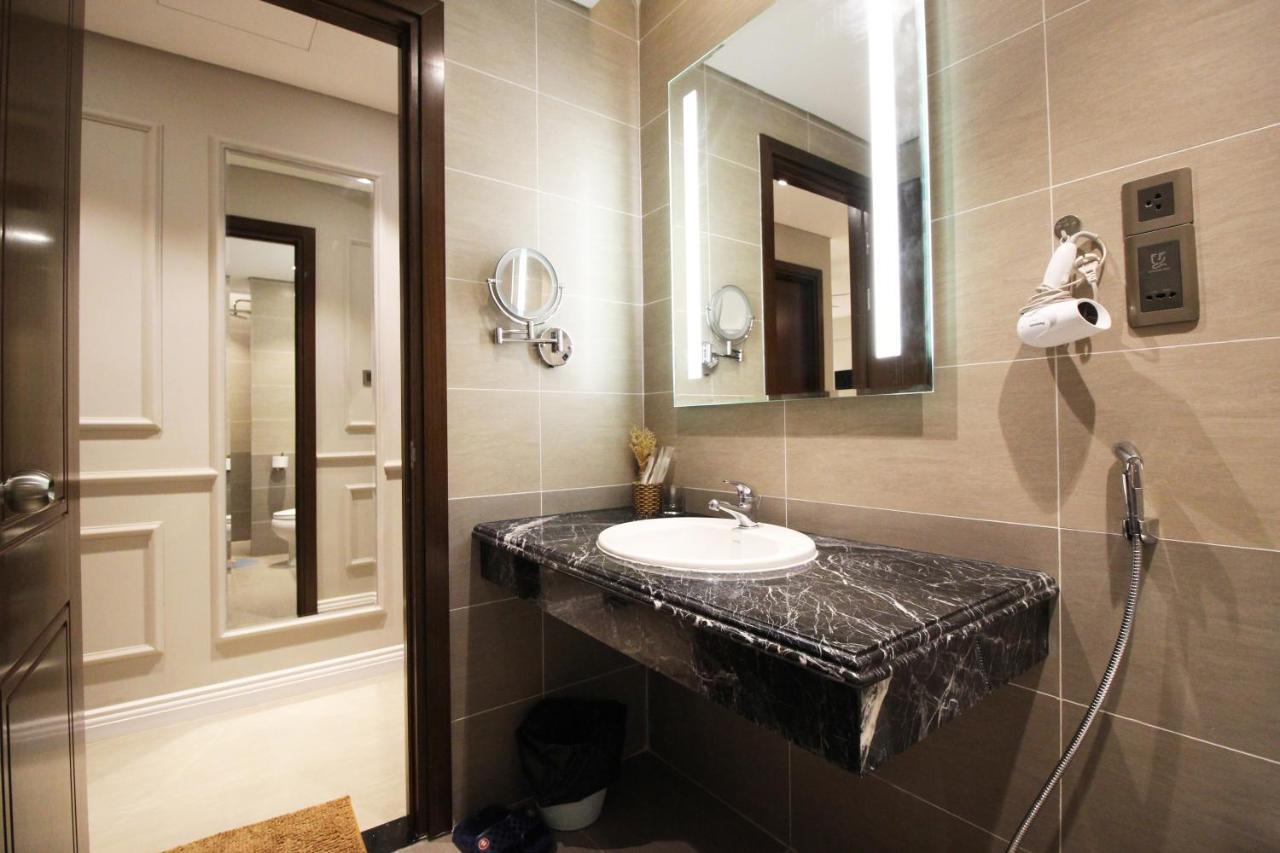 Luxury Neo-Classic Condo Da Nang Buitenkant foto